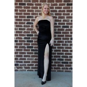 NWOT Miscreants Revolve Cupid Black Velvet Strapless Maxi Dress Size US 4 / UK 8